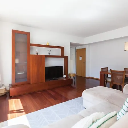 Flh Alta Brightly Flat * Lisbon