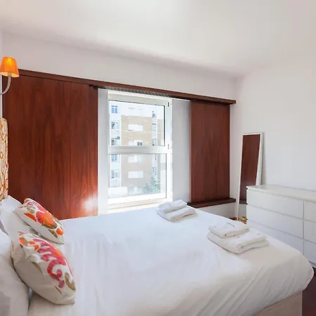 Flh Alta Brightly Flat Lizbona